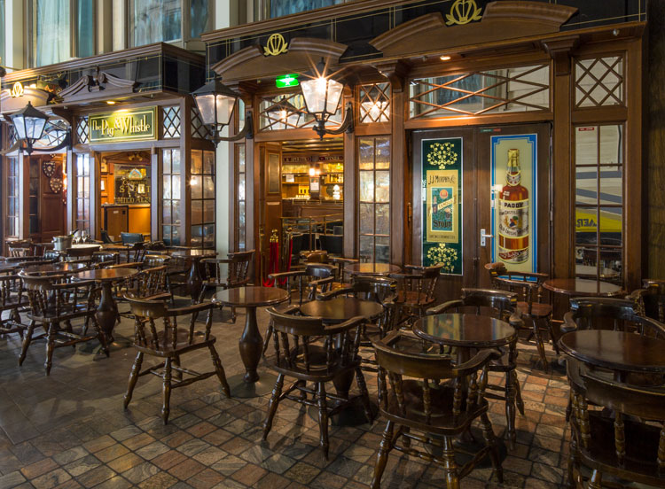 Voyager of the Seas - Pub